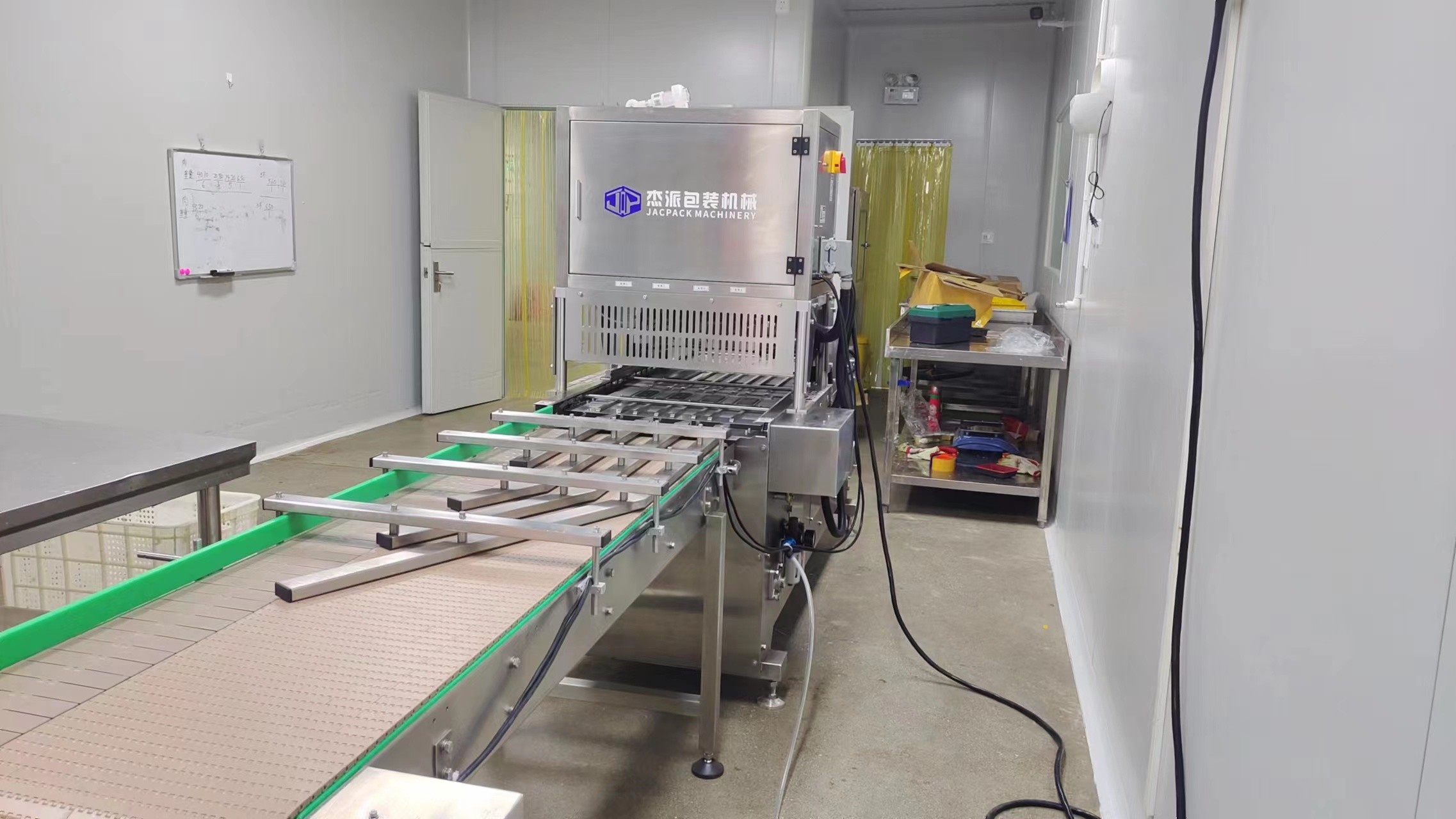 Blog perusahaan terbaru tentang Pemberdayaan Otomatisasi: Transformasi dan Leapfrogging di Mesin Kemasan Otomatis